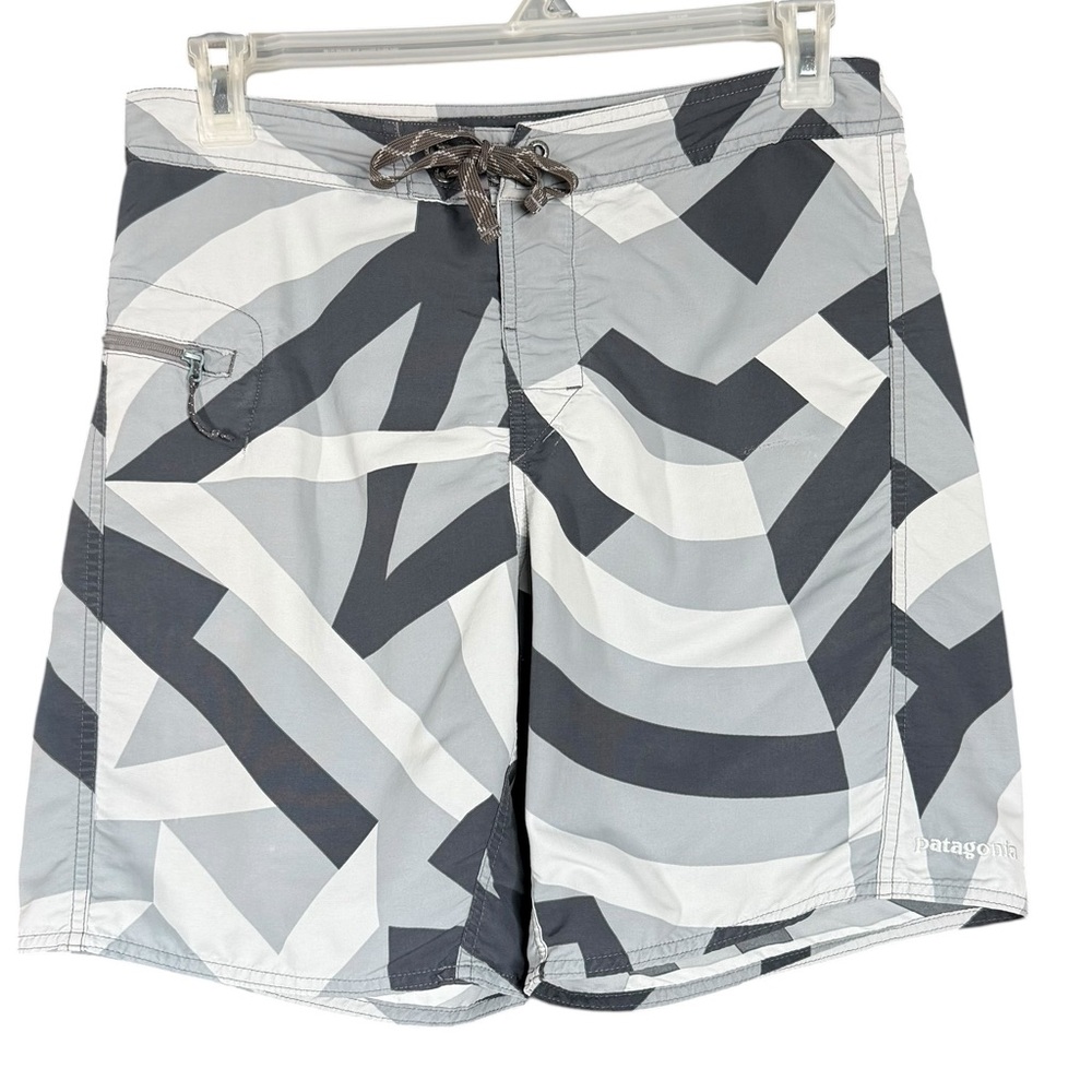 Patagonia Wavefarer Black & Gray Geometric Print Board 8” Shorts Mens Size 32